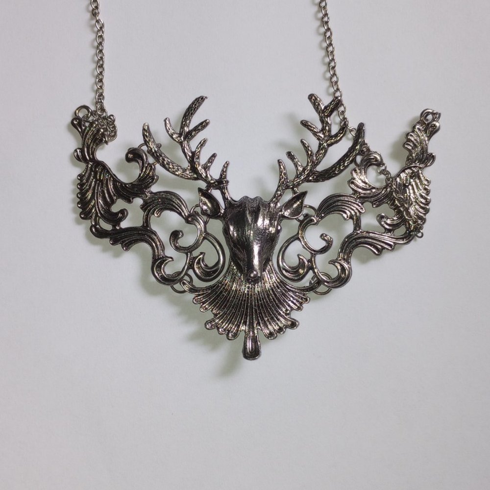 Silver Deer Head Pendant Necklace